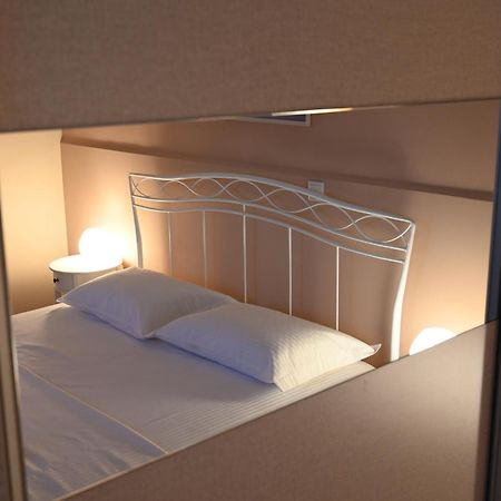 Evita'S Guesthouse Agia Marina Mikrolimanou Luaran gambar